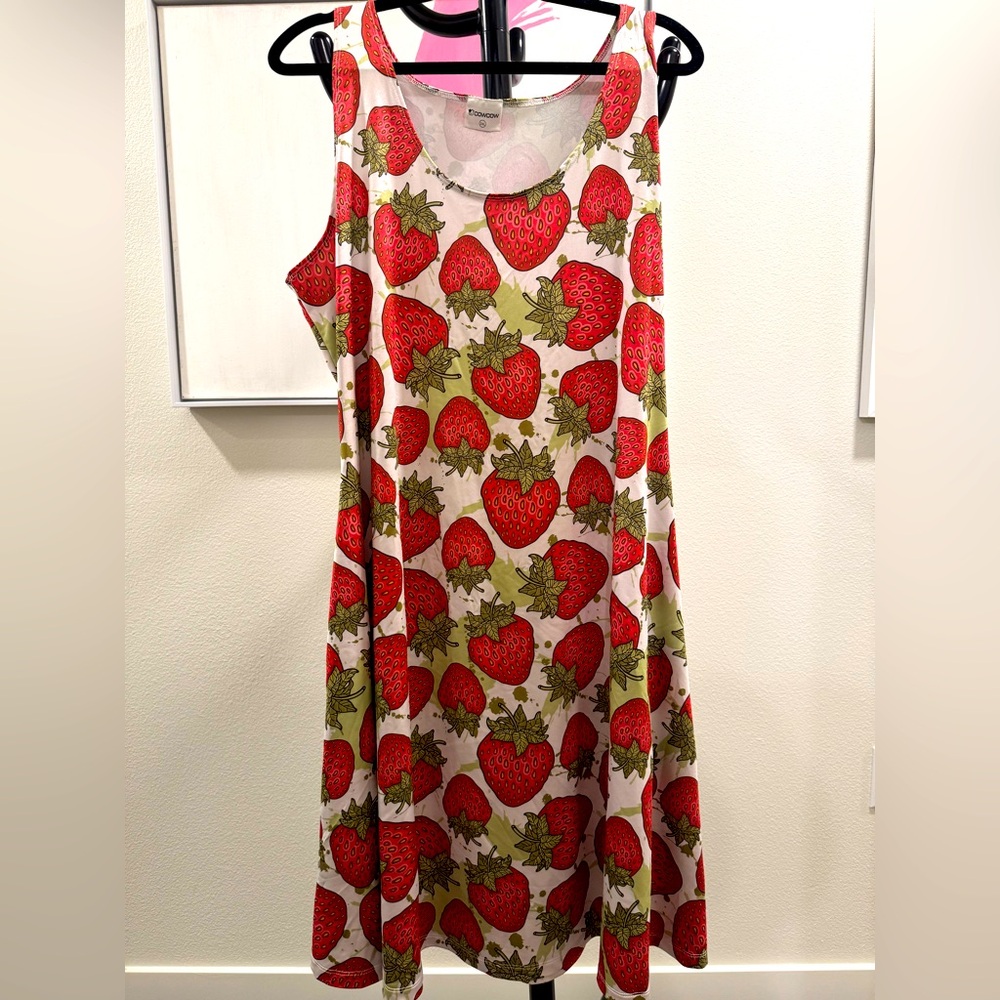 Strawberry print flowy dress 3X